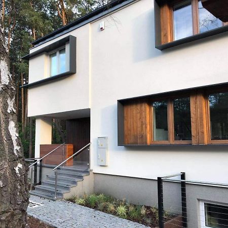 Luksusowa Willa Pod Lasem, Otwock - Shared Garden, Sauna, Wood Hot Tub! Hot Tub Seasonal! المظهر الخارجي الصورة